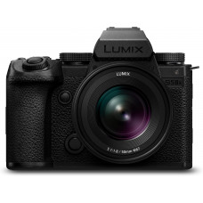 Camara Marco Completo Sin Espejo LUMIX DC-S5M2XCE 